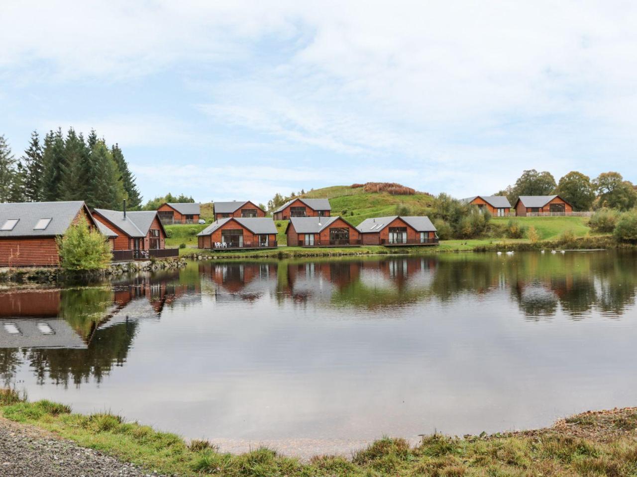 Burnside Lodge Lodge 1, Glengoulandie Аберфелді Екстер'єр фото